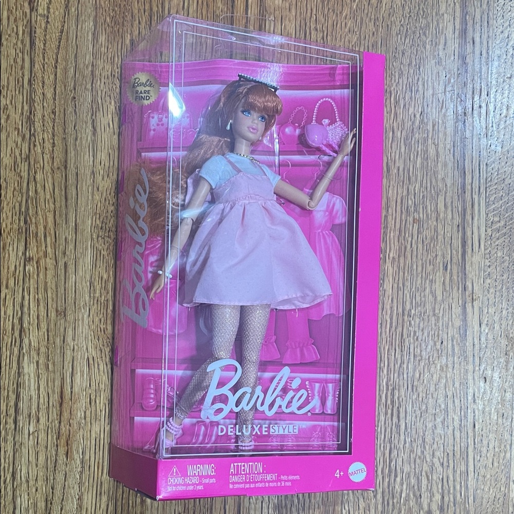 Barbie Deluxe Style Doll in Pink and White